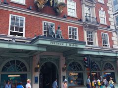 -The Diamond Jubilee Tea Salon at Fortnum & Mason