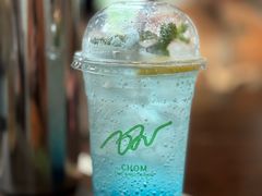 -Chom Cafe and Restaurant