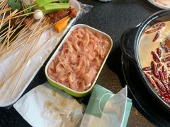 -两三事小郡肝串串香火锅(桂庙店)