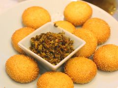 -阿瓦山寨·湘菜现炒·剁椒鱼头王(咸阳总店)