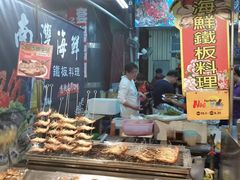 -六合夜市