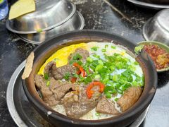 牛肉煲仔饭加蛋-兴记菜馆