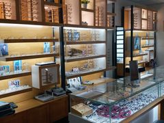 -LOGO眼镜·蔡司品牌折扣店(龙华清湖店)