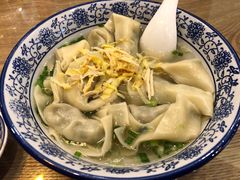 鸡汤菜肉大馄饨-绿杨馄饨店(湖滨新天地店)