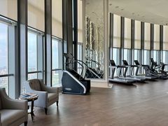 -珠海瑞吉酒店游泳池