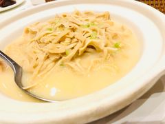浓鸡汤煮笋尖-唐宫海鲜舫
