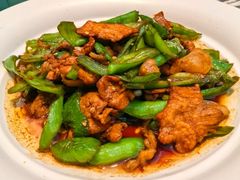 -阿瓦山寨·湘菜现炒·剁椒鱼头王(咸阳总店)
