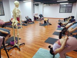 -兴亚瑜伽20年老馆