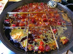 -铜元老码头鳝鱼火锅