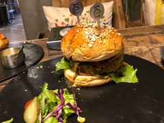 -HIGH FIVE哈福手工汉堡(桂林路店)