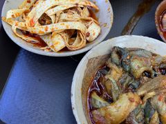 -董哥山城碗碗香(美专校街店)