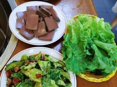 -曹丞相·地锅鸡·地锅鱼(武林店)