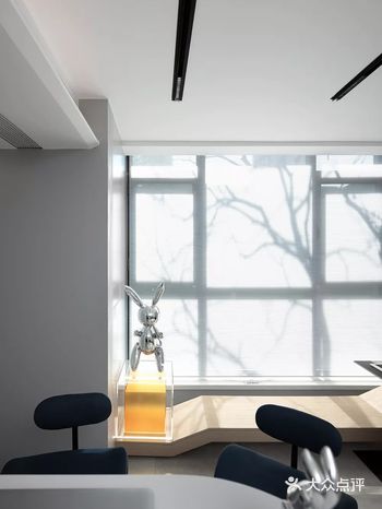 为了发挥空间特性,设计师进行了反复推敲,最终通过创新