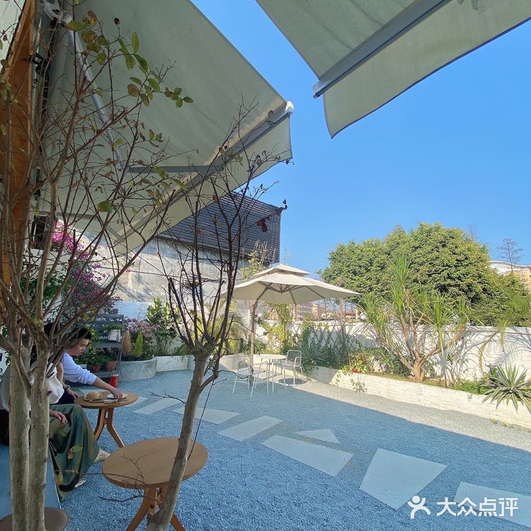 [吐]两间summer店都探过啦[吐][糖果]