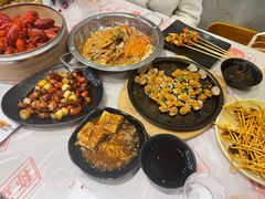 -郑东靓靓虾馆·金牌油焖大虾(天泽街店)