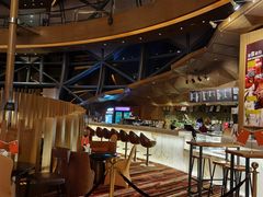 -上海滴水湖皇冠假日酒店