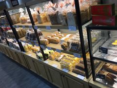 面包甜点陈列柜-金鸡品客(上海路店)