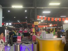 -嘿哟动霸CHUA·新潮玩运动娱乐中心·蹦床滑冰团建乐园