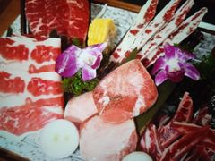 黑牛六拼-明洞阿姨·韩式酱蟹烤肉·创意料理(三元桥店)