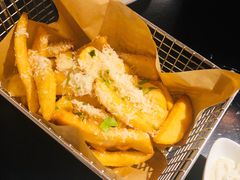 黑松露薯条-Cyclus Craft Kitchen薩克思手工厨房