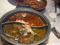 -阿瓦山寨·湘菜现炒·剁椒鱼头王(咸阳总店)
