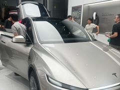 -TESLA 特斯拉(广州天环广场体验店)