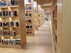 -漕河泾街道图书馆(漕河泾社区文化活动中心店)