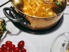 -六少·猪肚包鸡火锅(卓悦INTOWN店)