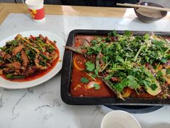 -万重锦·人文川菜馆(骡马市店)