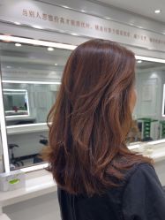 -镁连社·美联社