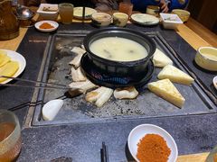 -有一锅·野生菌黑山羊腊排骨火锅(古城北门店)
