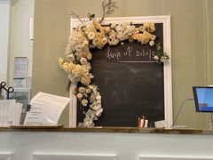 -FLOVIE FLORIST CAFE