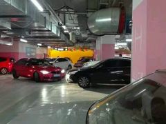 -爱琴海购物公园-地下停车场