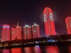 -万绿园