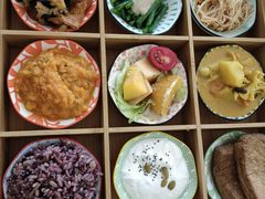 -轻蔬不用等·素食(江苏路店)