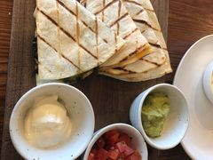 -ROAST coffee & eatery