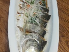 清蒸海鲜汁翘嘴大白鱼-花舍·新派粤菜·西餐·下午茶(亚运村·鸟巢店)
