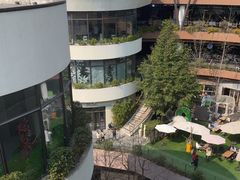 -瑞虹新天地月亮湾