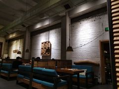 大堂-苹果树下艺术餐厅(宋庄店)