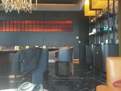 -雍容荟帝王蟹活龙虾展台自助(IFS黑金店)