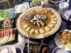 -冰冰龙虾·江湖菜·花园江景餐厅