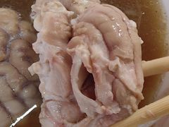 -金卯白肉罩火烧