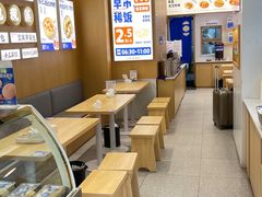 -李与白包子铺(桐梓林店)
