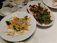 -小河公主秘制烤羊腿(小绿谷店)