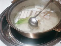 -喃喃椰·糟粕醋·椰子鸡火锅(七堡花园店)