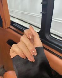 -悦指间美甲美睫