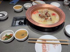 -阿婆情腊排骨火锅·野生菌季(古城旗舰店)