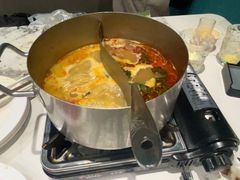 -金马门国际美食百汇(珞喻路店)