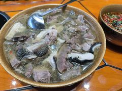 -汤锅大王(新平曹苏黄牛汤锅有限公司)