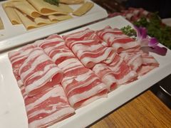 -老牌坊云南鱼豆花火锅(哈西万达店)